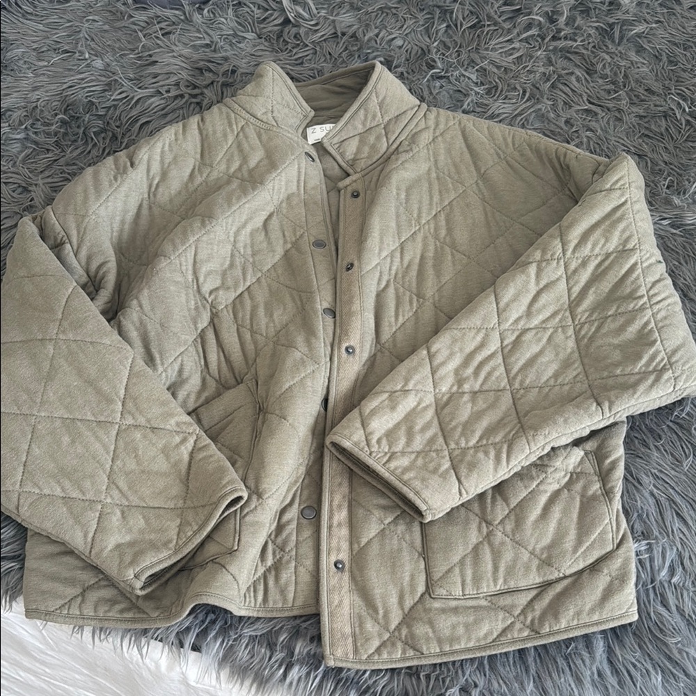 Z Supply Quilted Boxy Jacket in Olive